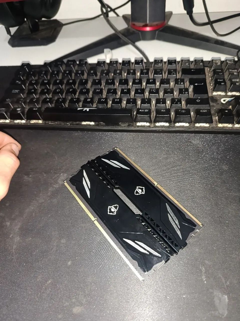 MEMEORIA RAM DDR4 3200MHZ NOVAS 
