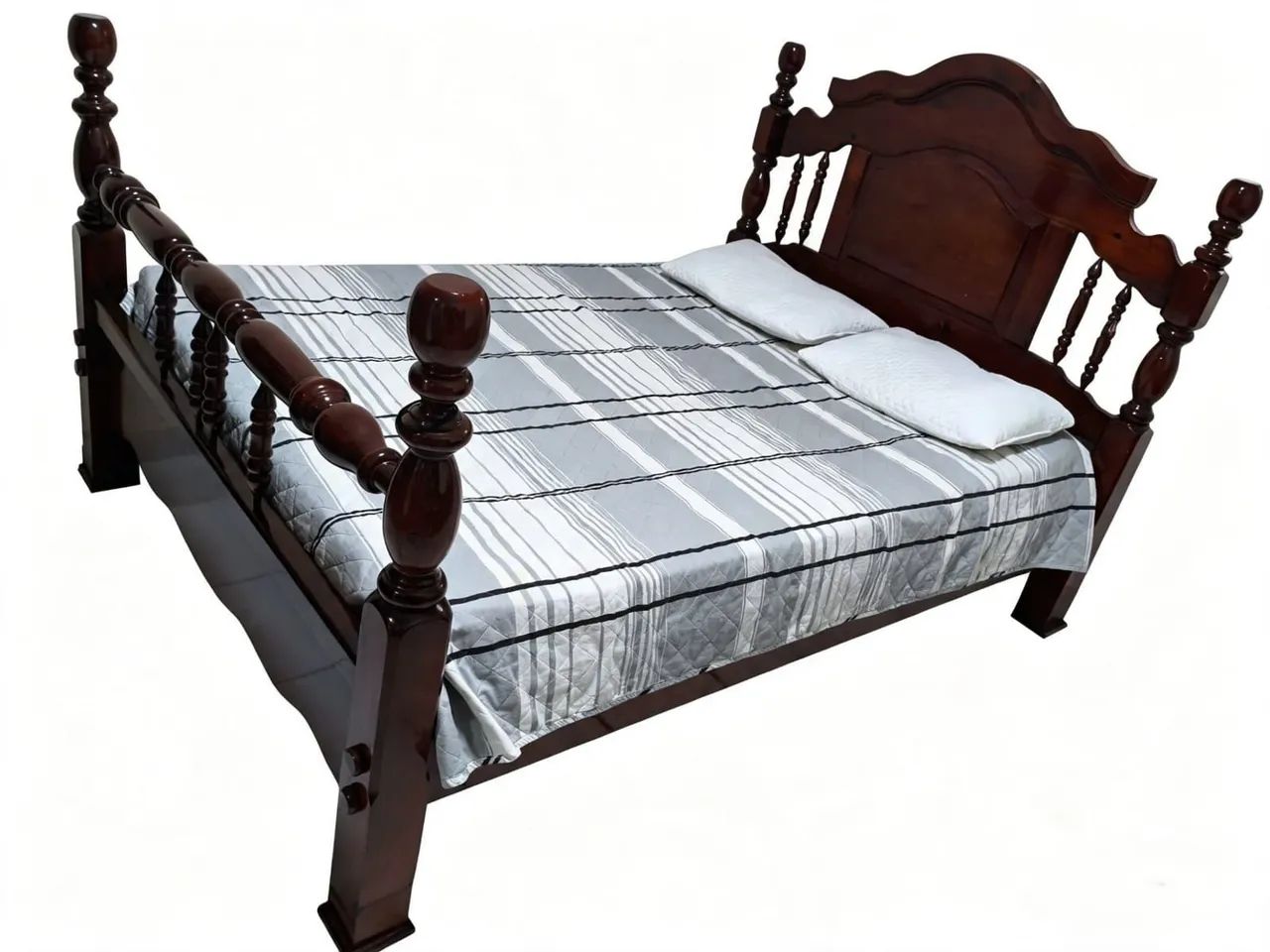 Cama de madeira robusta.