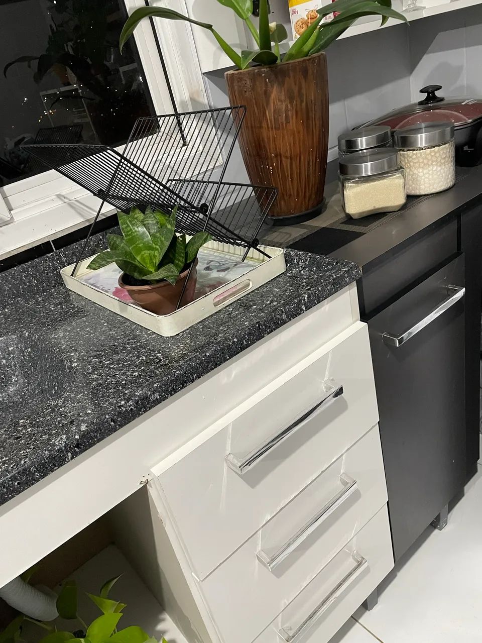 Kitchen counter?64985890207105123