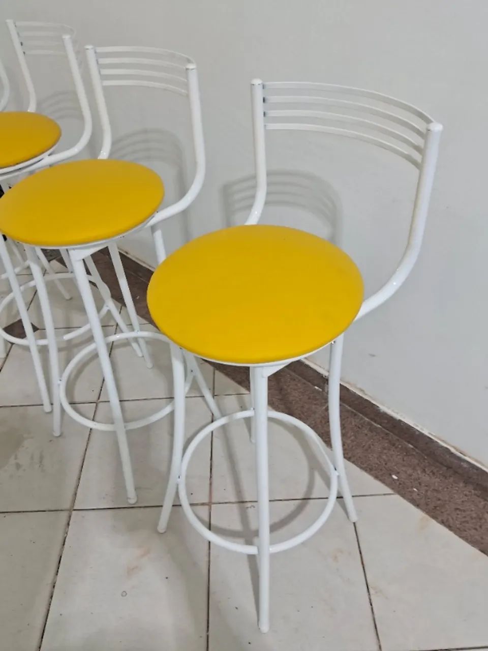 4 Banquetas 