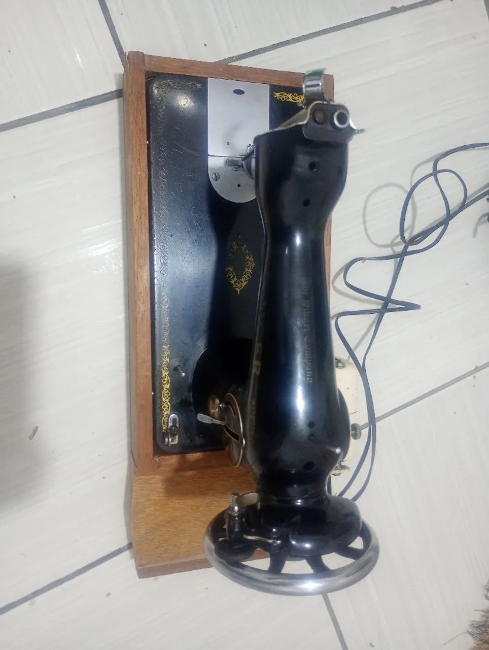 Máquina de costura singer - Foto 3