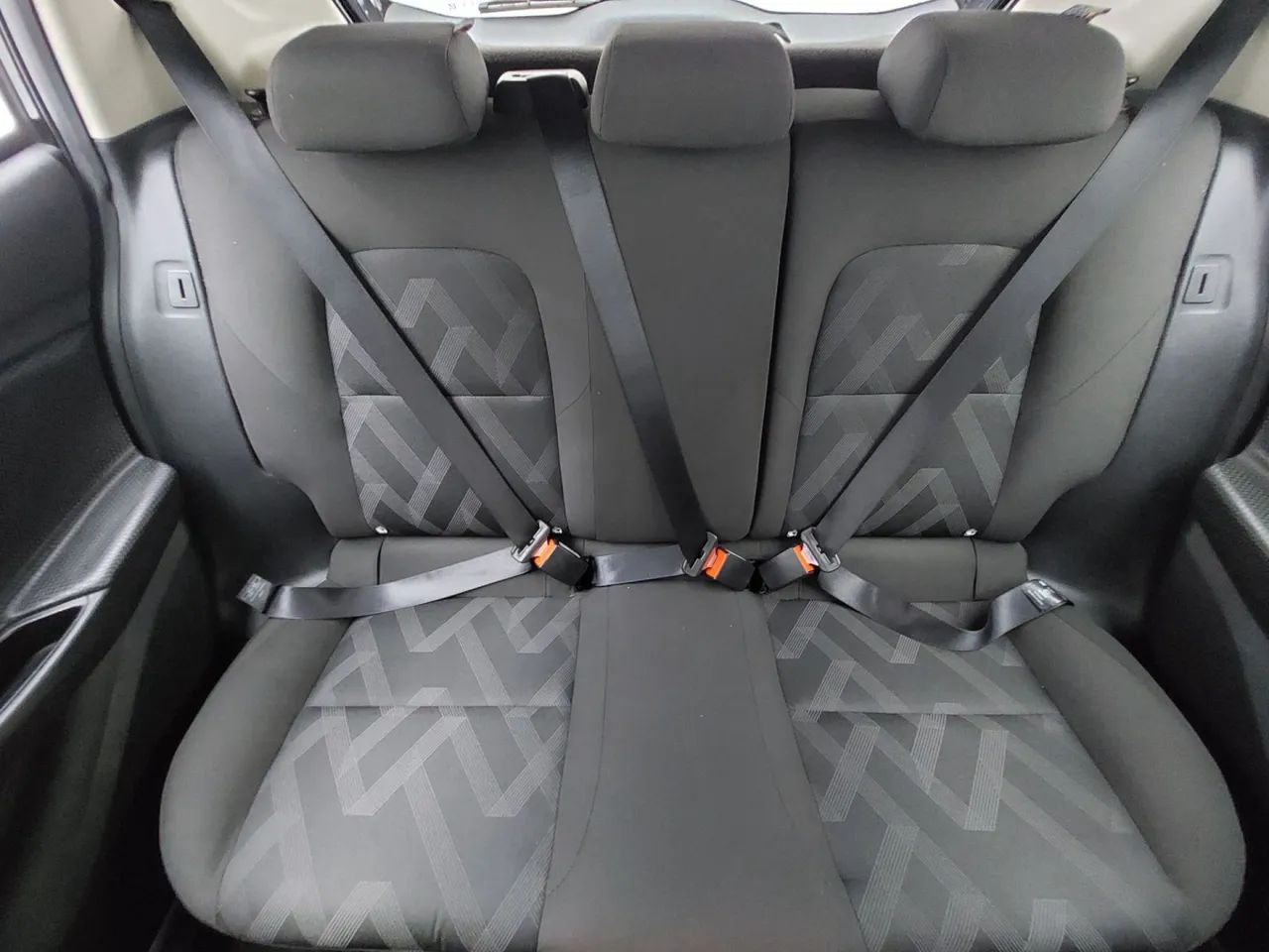 Chevrolet Onix Hatch 1.0 12V Flex Mec. 4P, foto 16 de 18