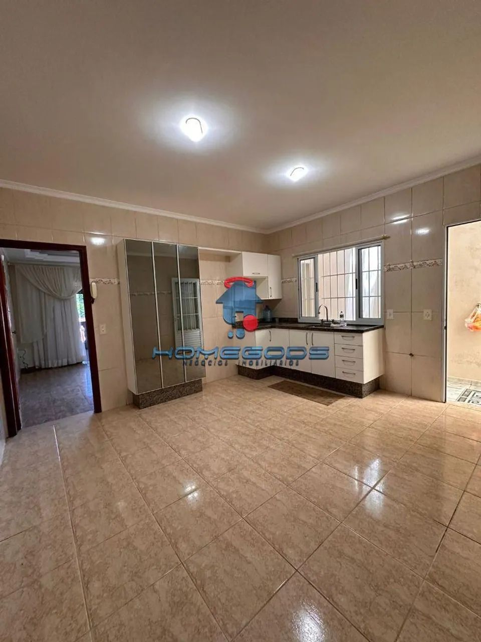 Casa à venda em Amparo, Arruda, com 3 quartos, com 230 m² - Foto 2