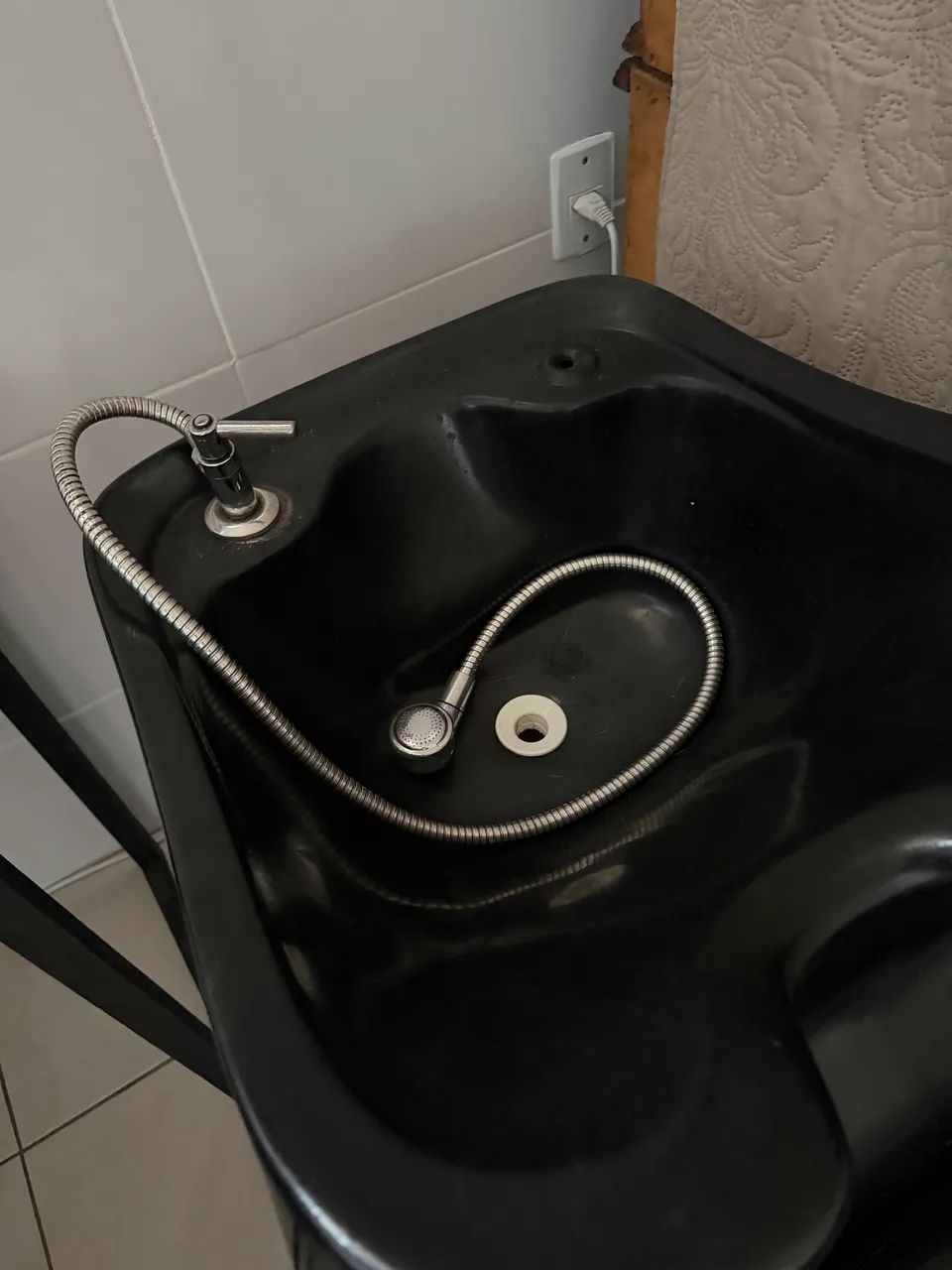 Lavatório salão com ducha chuveirinho