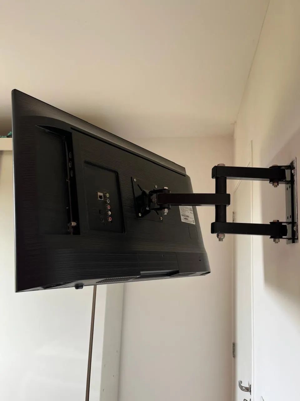Smart TV SAMSUNG 32 COM SUPORTE DE PAREDE - Foto 3