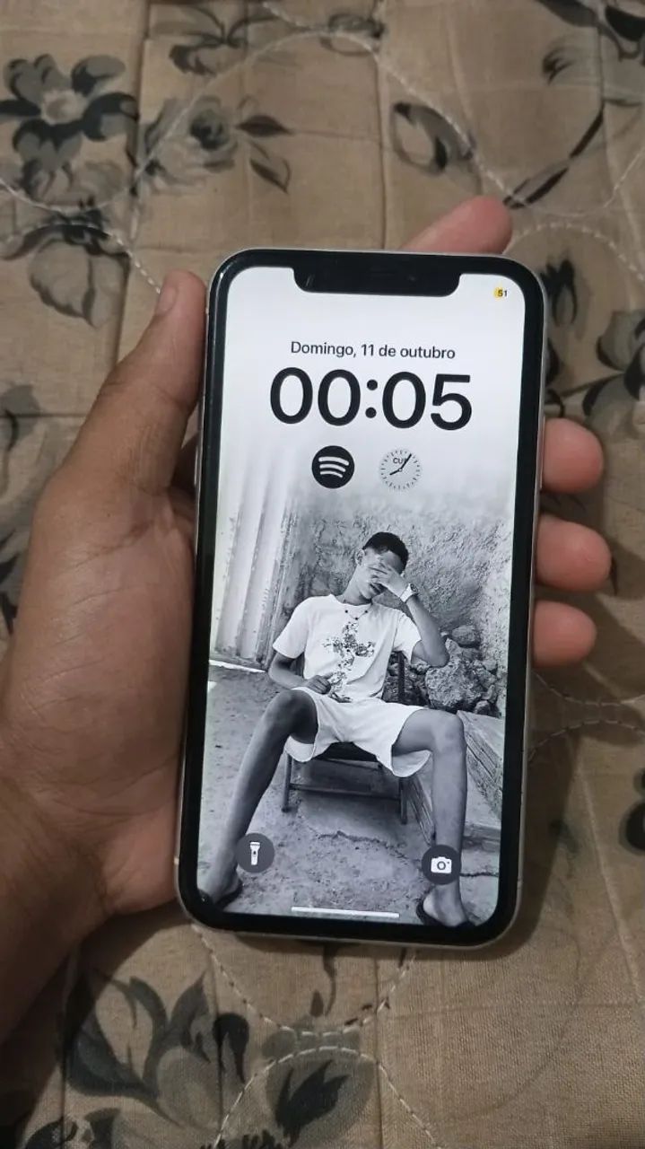 iPhone XR- Em ótimo estado 
