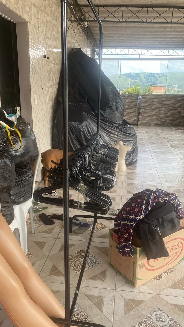 Vendo tudo para montar seu brechó  - Foto 2