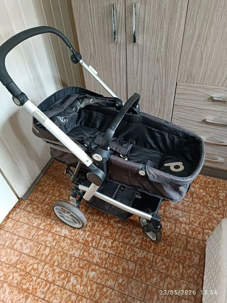 Carrinho de bebê multifuncional conjunto com bebê conforto.  - Foto 2