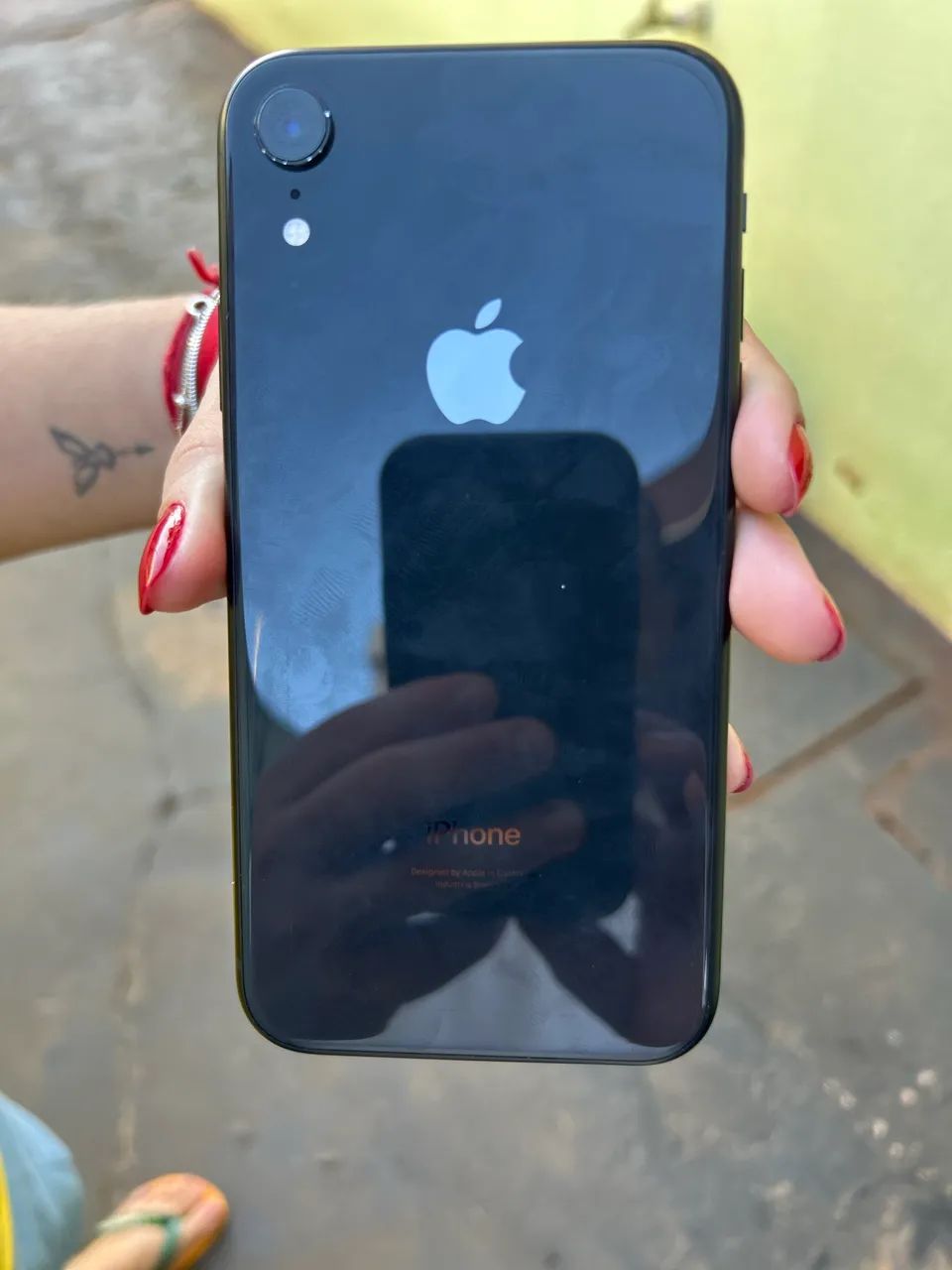 Iphone XR 64 gigas (está com FACE ID estragado)  - Foto 2