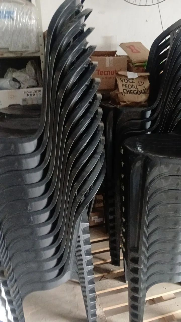 Cadeira de plásticos  - Foto 3