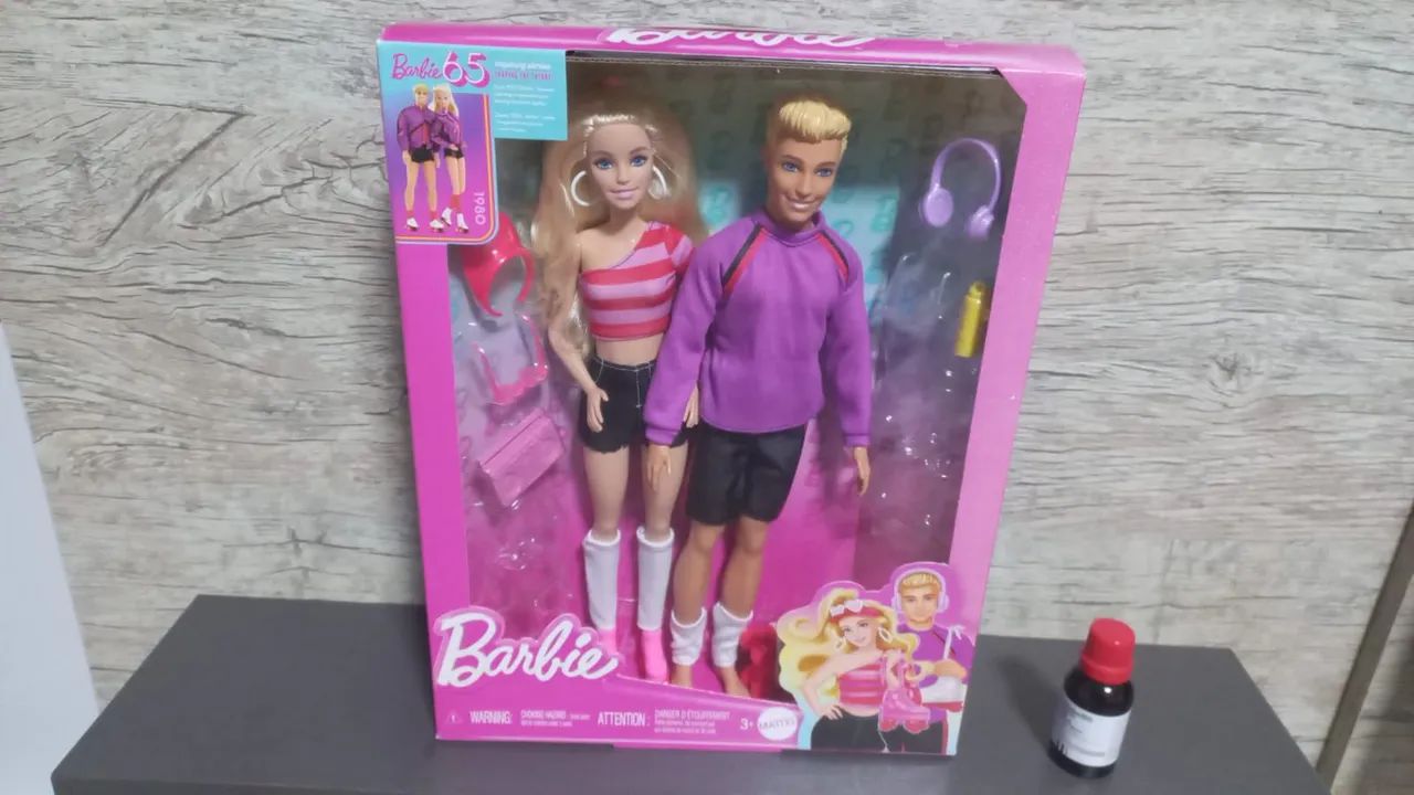 BARBIE E KEN DE PATINS