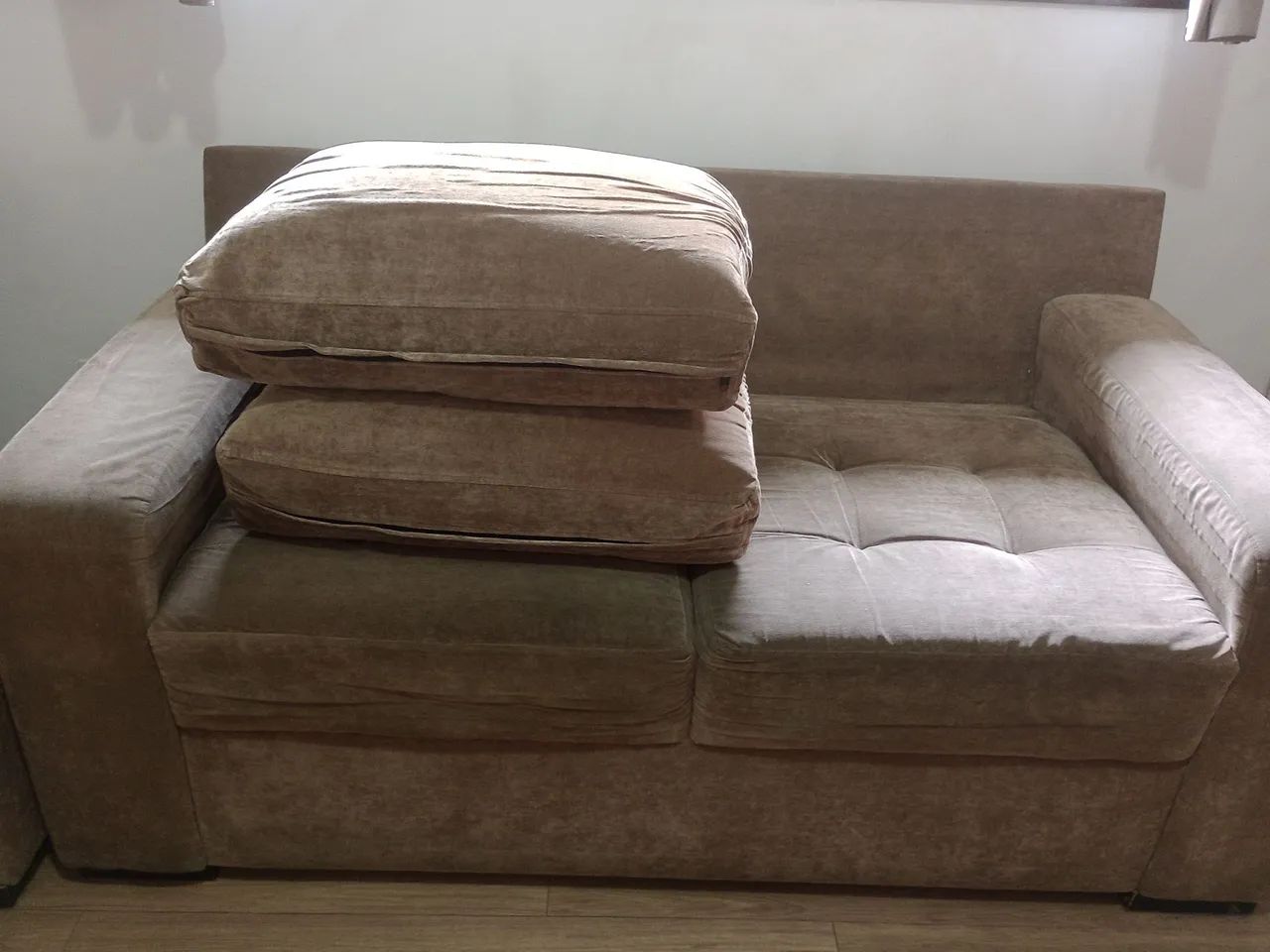 Sofá 2 Lugares em Suede Usado - Foto 2