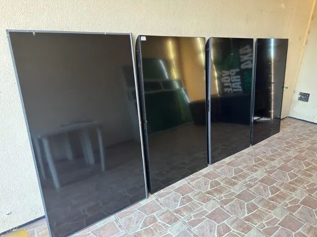 LOTE COM 4 TVs DE 65? PARA RETIRADA DE PEÇAS