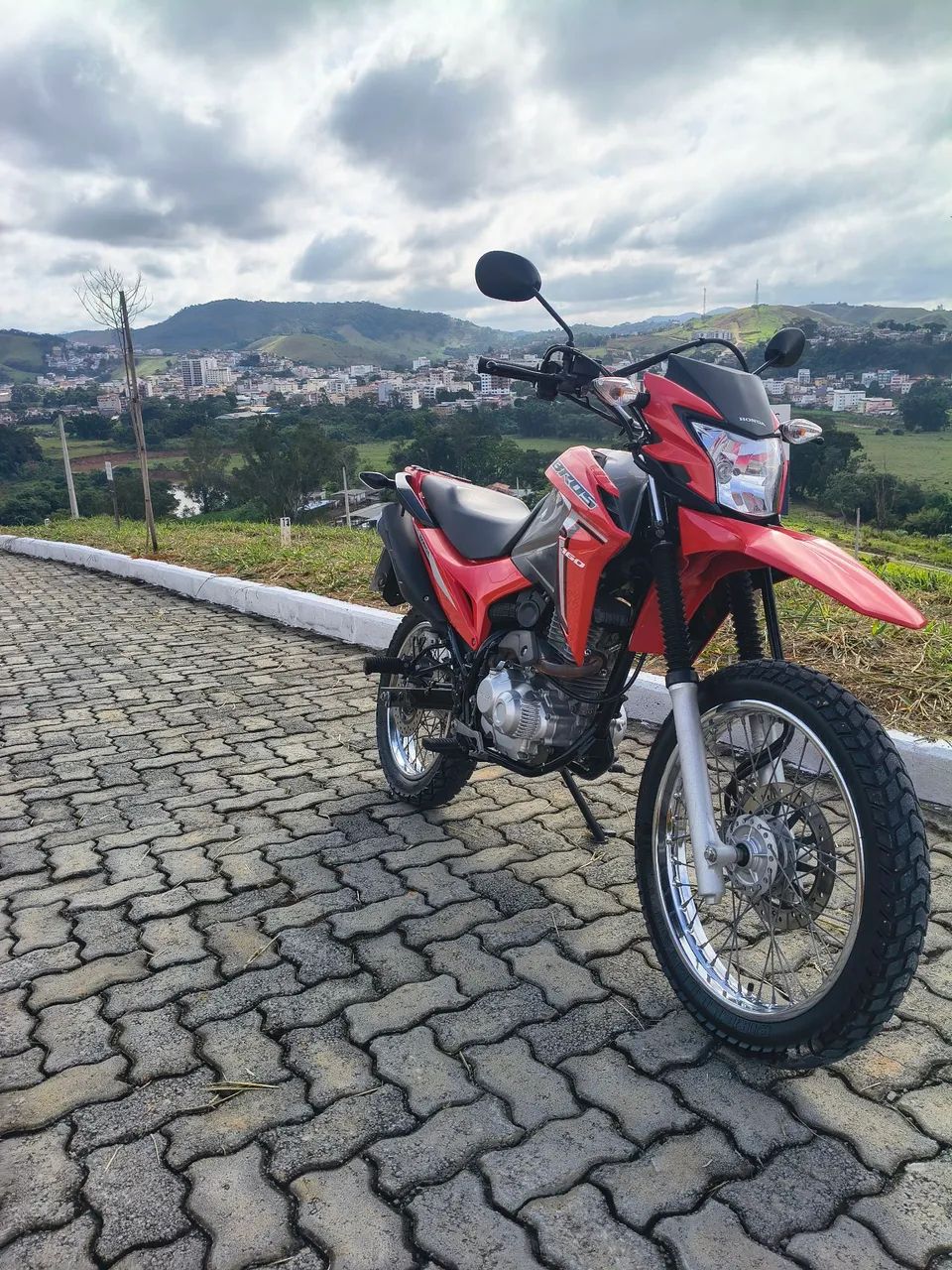 Bros 160