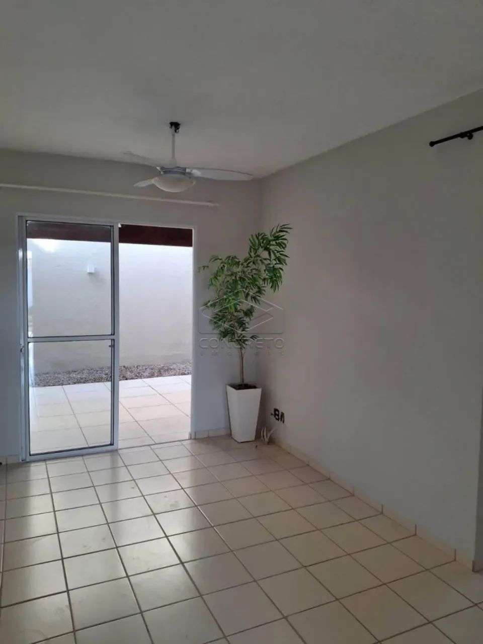 TERRA NOVA - CASA COM 3 DORMITÓRIOS SENDO 1 SUÍTE E CONDOMÍNIO COM LAZER COMPLETO