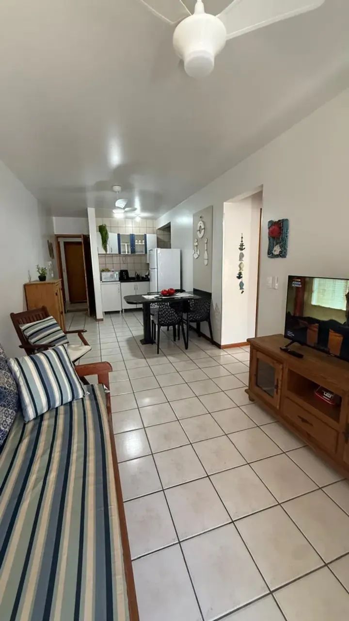 Apartamento 2 dormitórios mobiliado na 2ª quadra do mar  Canasvieiras - Foto 3