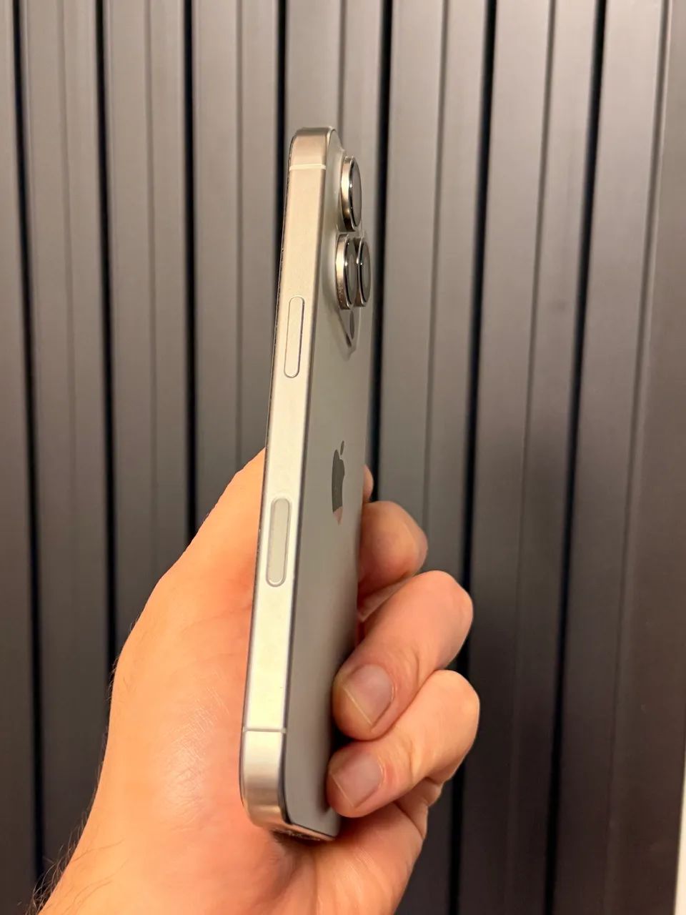 iPhone 16 Pro Titanium - Foto 3