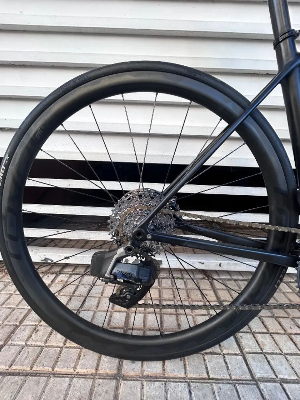 Bicicleta Specialized Aethos Comp + upgrade roda e potencia - Foto 3
