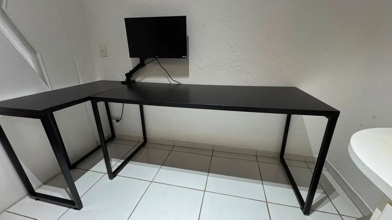 Mesa de escritório em L - Foto 2
