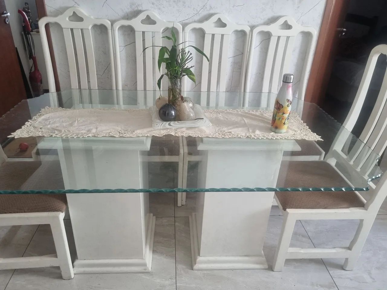 Venda de mesa colonial em perfeito estado - Foto 3