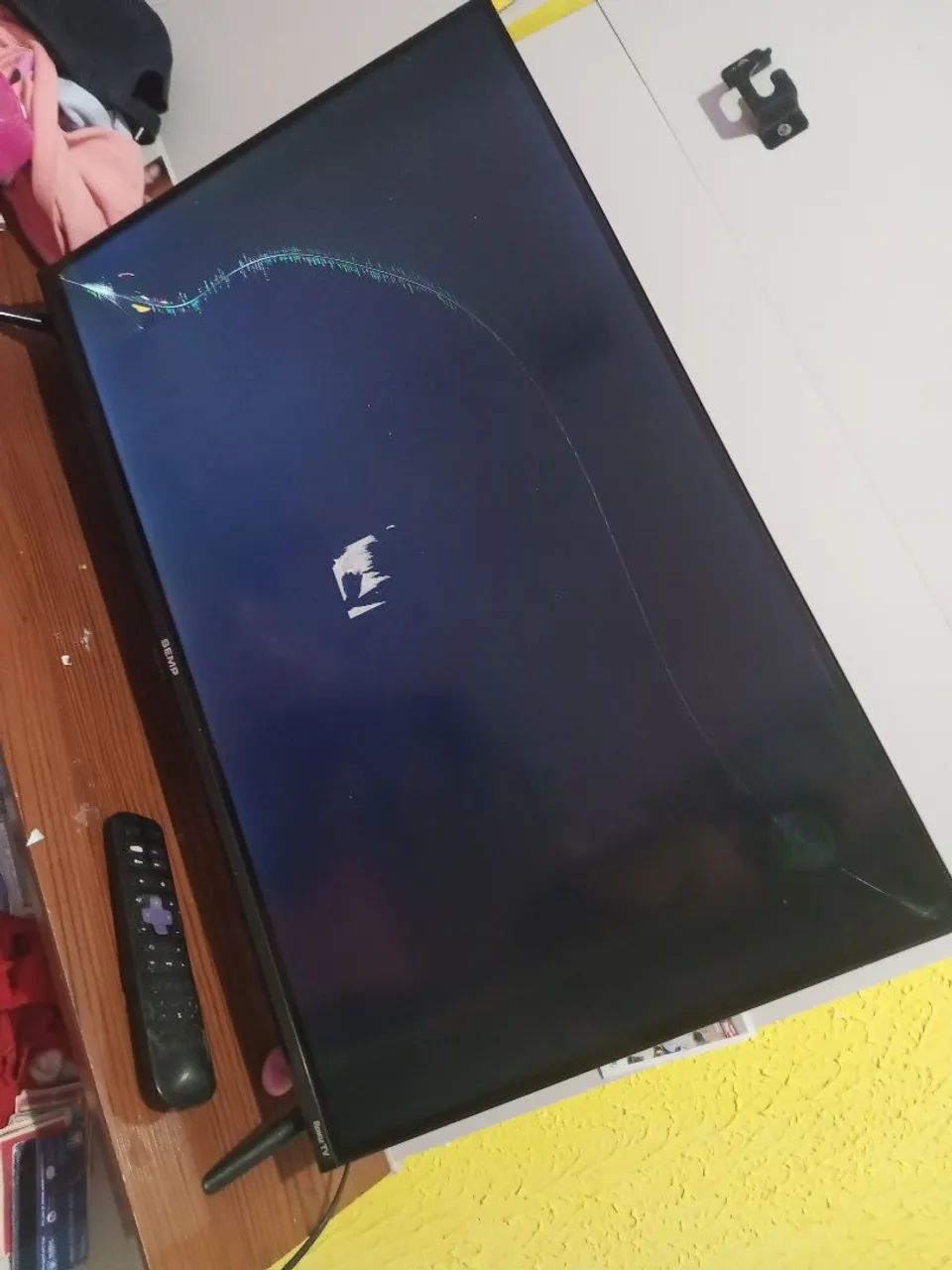 Tv 32 polegadas com tela quebrada pra retirada de peças - Foto 3