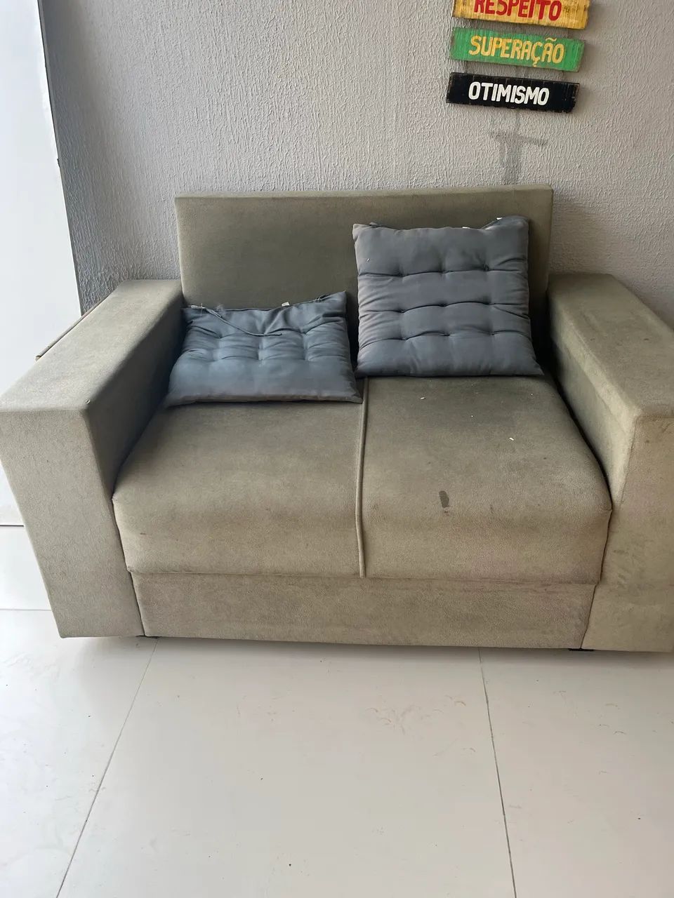 VENDO SOFÁ BOM  - Foto 5