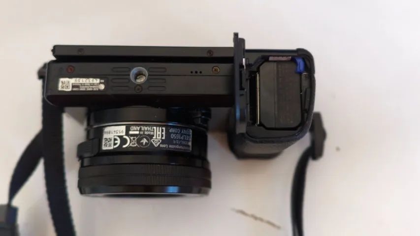 Câmera Sony a6000 + Lente 16-50mm - Impecável - Sensor Limpo - Foto 3