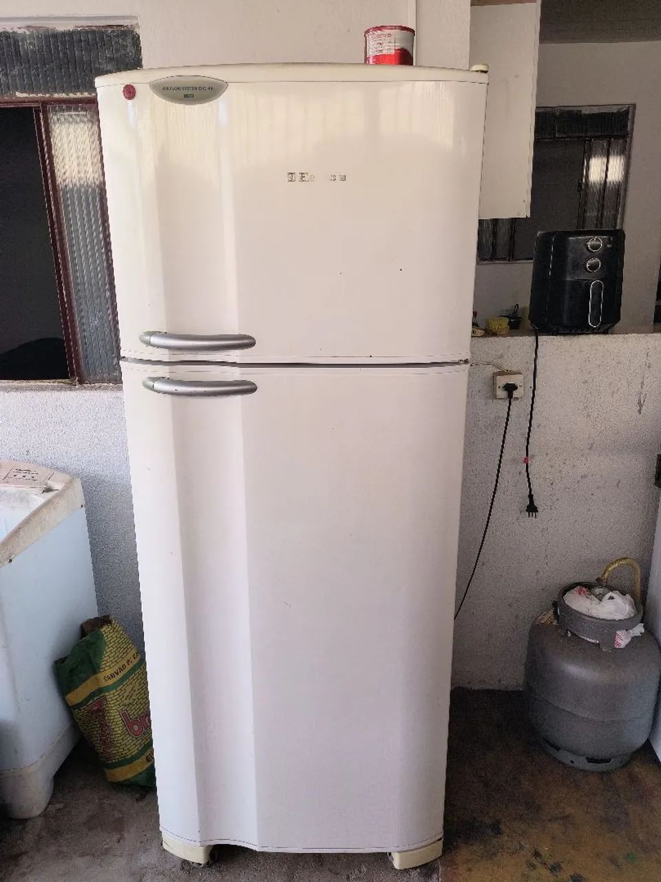 Vendo geladeira 