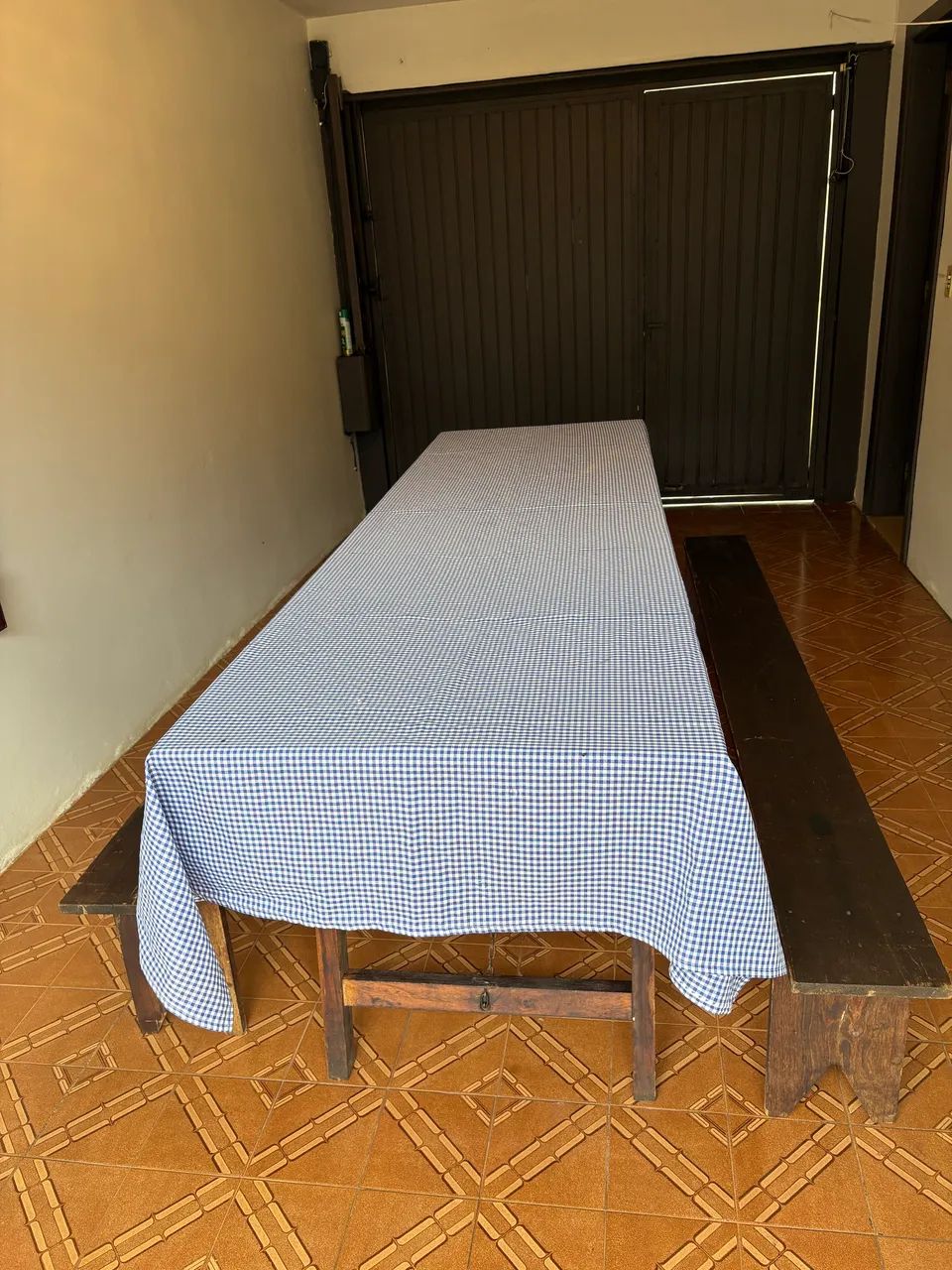 Mesa 10 lugares para churrasco com apoio para guardar  - Foto 5