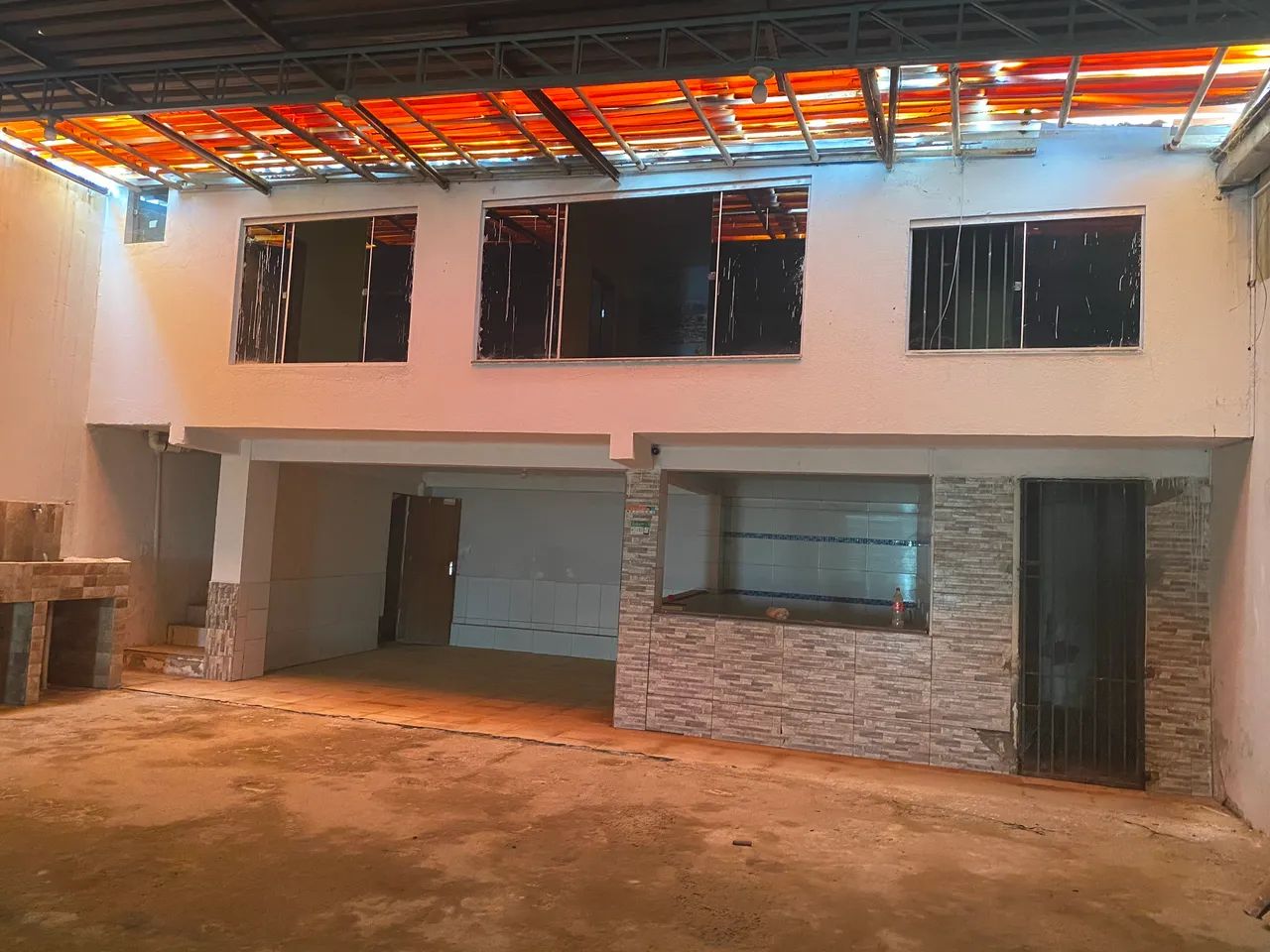 Galpão Comercial com Estrutura Completa - Foto 5