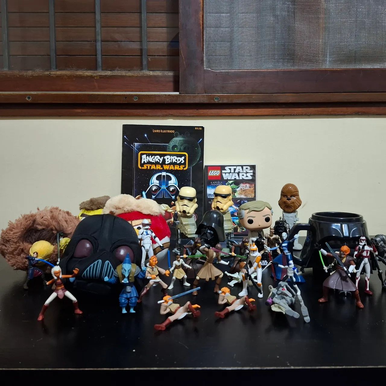 LOTE Star Wars - colecionáveis, action figures, pelúcias e DVD!