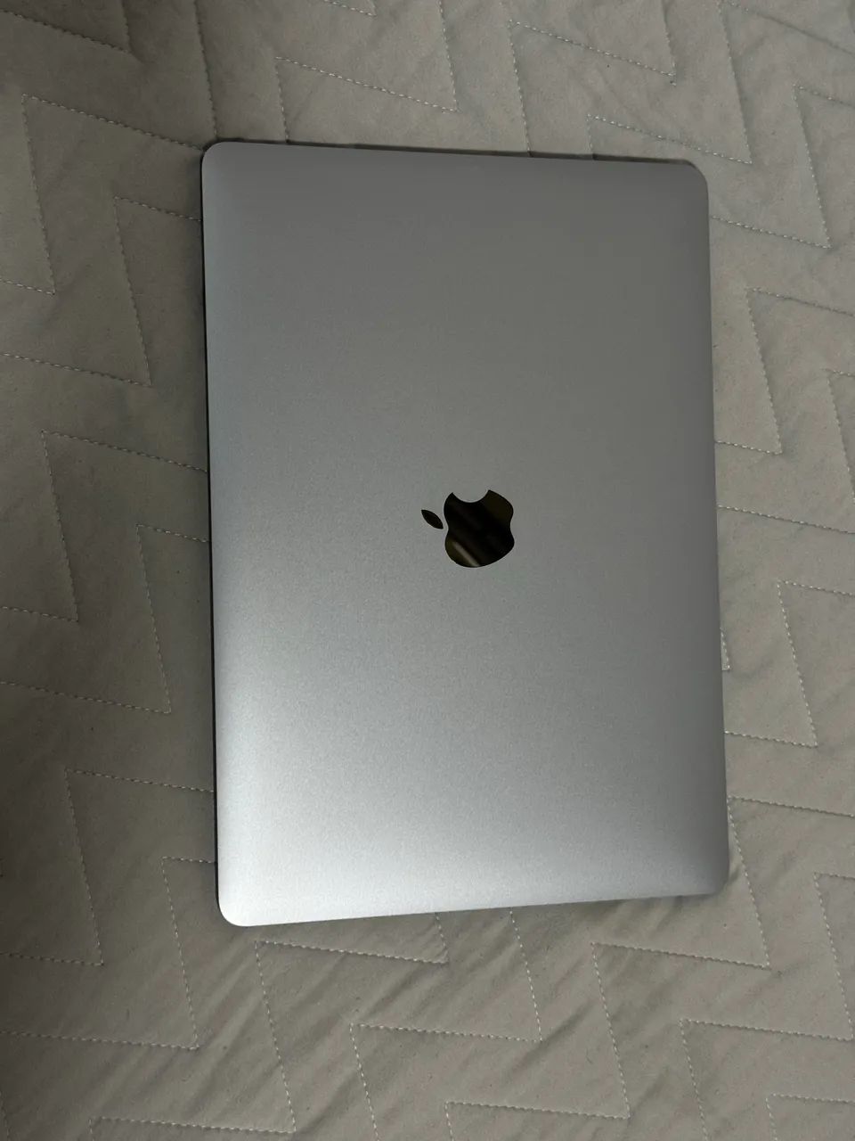 MacBook Pro 13? M1 2020 | 8GB RAM | 256GB SSD | Cinza-espacial