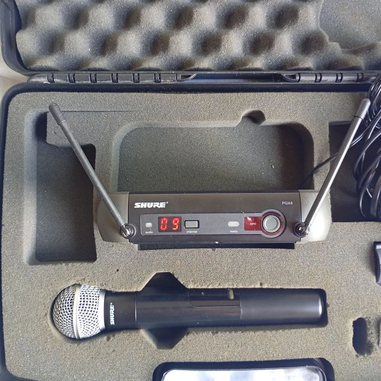 Kit com dois microfones Shure PGX24/SM58 - Foto 4