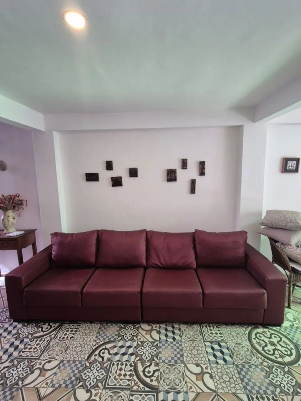 Sofá 4 lugares couro sintético  - Foto 4