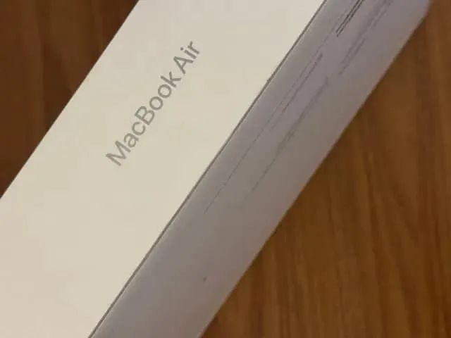MacBook Air M5 15 polegadas 512gb 16gb Prata modelo A3448 - CAIXA LACRADA - Foto 3