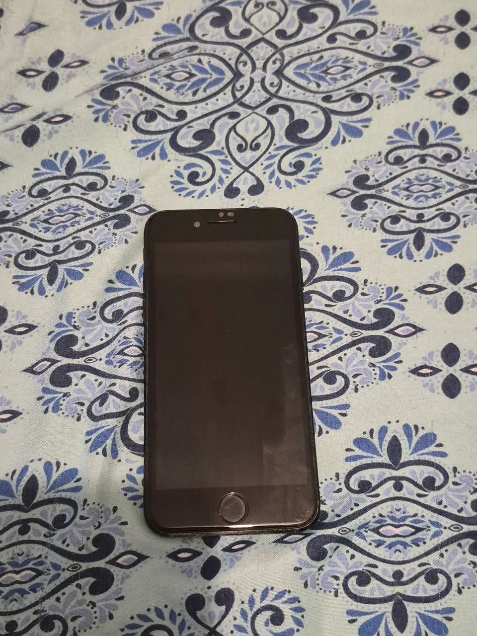 Iphone 7 preto + carregador