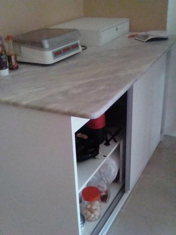 Balcão / Ilha de Cozinha com tampo de Mármore