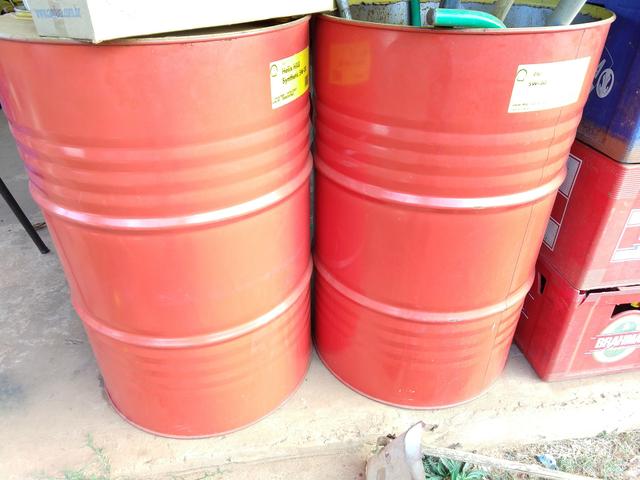 Vendo latão ótimo pra churrasqueira