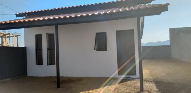 Casa Sozinha no terreno, 2 quartos, somente 58.900,00 + prestações, não precisa de banco - Foto 4