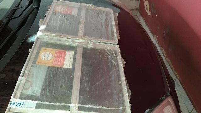 Basculante de Alumínio 2 Folhas 1 Fixa Vidro Mini Boreal - Foto 3
