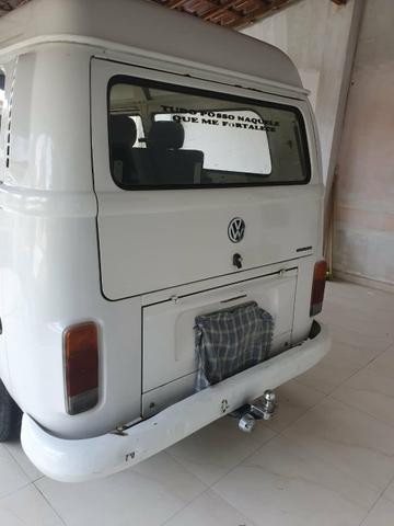 Vendo Kombi com Gnv 9 lugares - Foto 4