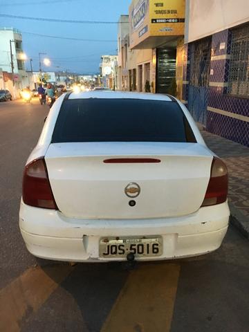 Vendo Corsa sedan MAXX 1.8 ano 2006/2006 flex - Foto 4