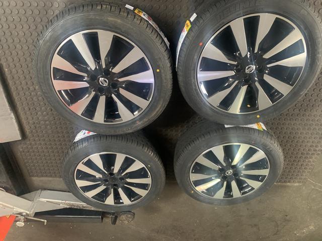 Roda original nissan Kicks aro 17 com pneu - Foto 3