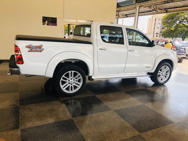 Toyota Hilux SRV Flex - Foto 8