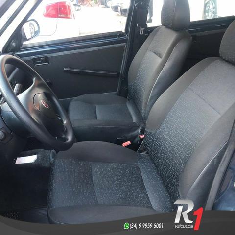 Fiat Uno Mille Celeb. Way Econ. 1.0 Manual Flex 2013 - Foto 6