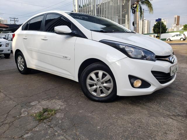 Hyundai HB20S confort style 1.6 13/14 flex aut. branca - Foto 3
