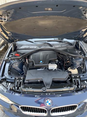 BMW 320i - Foto 16