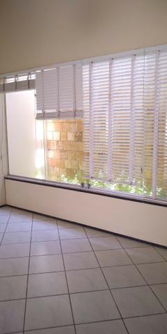 Casa alugar no Calhau com 4 suítes - Foto 5