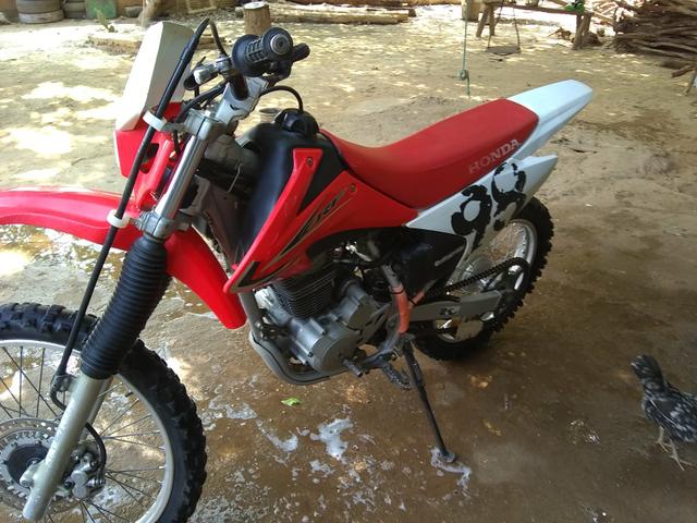 Vende se crf 230 ano 2011