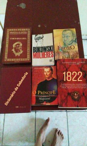 Kit com 6 livros de história e filosofia